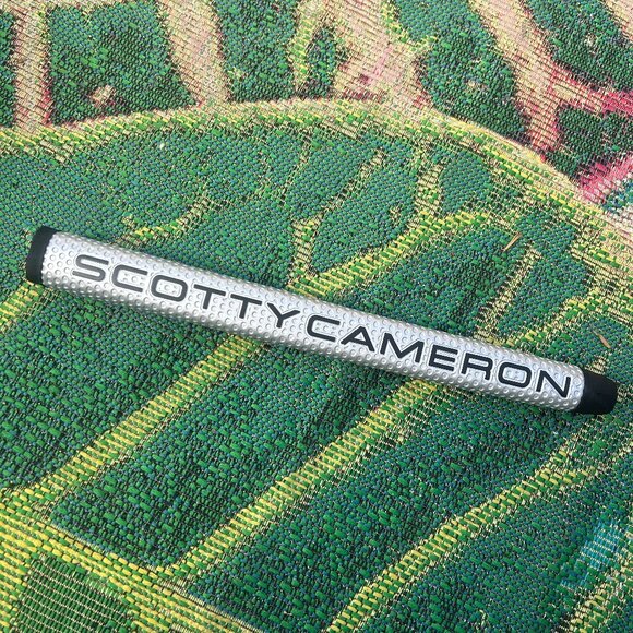 Scotty Cameron Matador Midsized Putter Grip - Picture 1 of 4